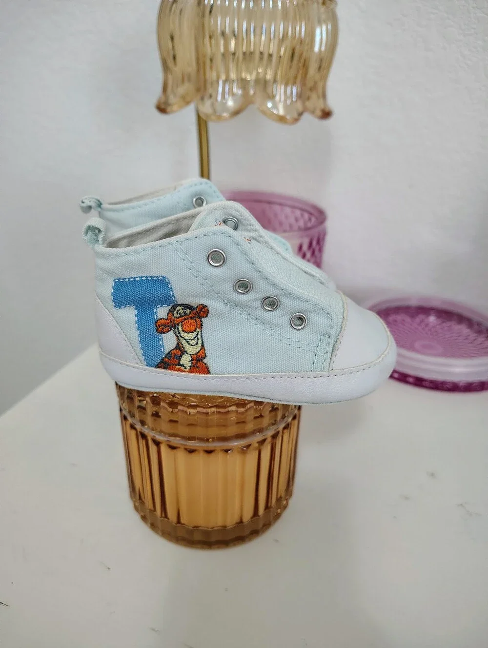 Vintage WINNIE THE POOH Light Blue Tigger Canvas Baby Sneakers Size 3